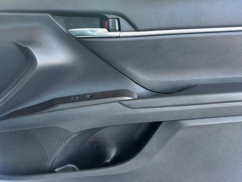 Certified 2021 Toyota Camry LE FWD image 18