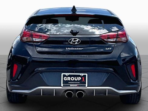 Used 2019 Hyundai Veloster Turbo FWD image 5
