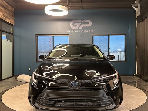 Used 2025 Toyota Corolla LE image 8
