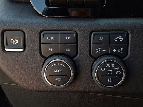 Used 2024 Chevrolet Silverado 2500 ZR2 w/ ZR2 Bison Edition image 24