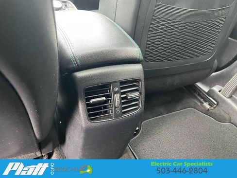 Used 2020 Kia Niro EX Premium image 45