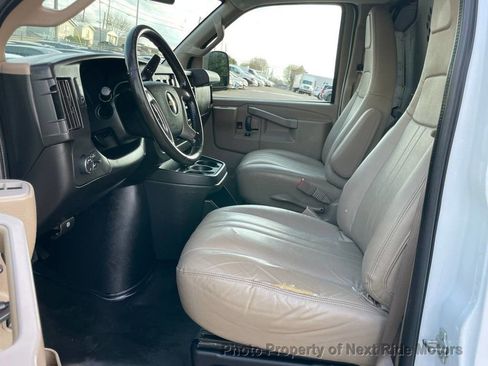 Used 2018 Chevrolet Express 2500 w/ Driver Convenience Package image 9