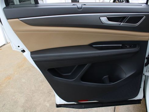 Certified 2024 Volkswagen Atlas Cross Sport SE image 20