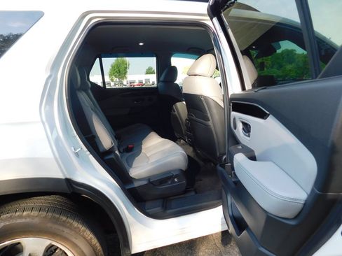 Certified 2025 Honda Pilot EX-L image 5