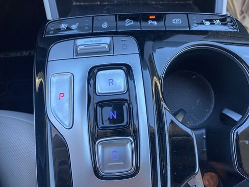 Used 2022 Hyundai Tucson Limited image 27