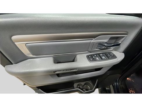 Used 2019 RAM 1500 Warlock AWD/4WD image 8