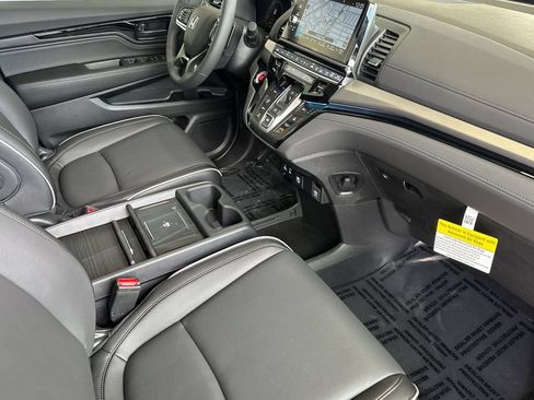 New 2026 Honda Odyssey Touring image 29