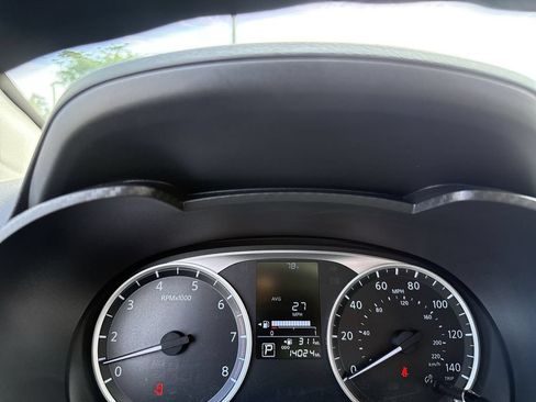 Used 2025 Nissan Versa S w/ Trunk Package FWD image 20