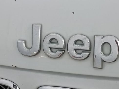 Used 2014 Jeep Compass Latitude FWD image 14