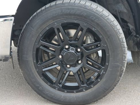 Certified 2019 Toyota Tundra SR5 RWD image 21