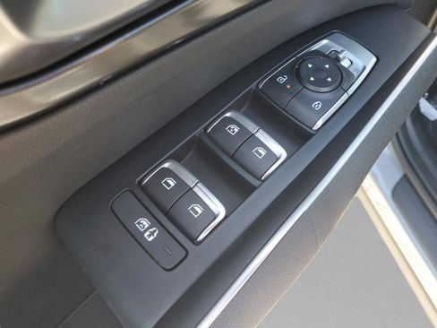 New 2026 Kia Sorento S FWD image 10
