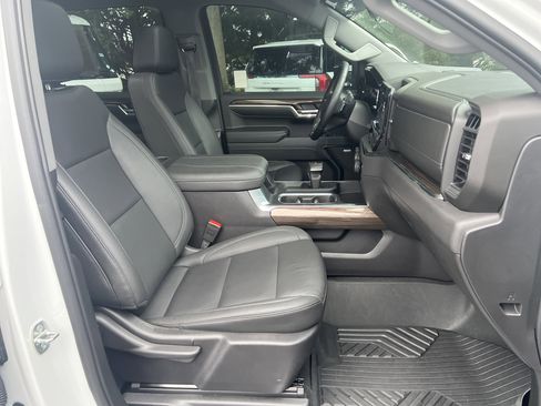 Certified 2024 Chevrolet Silverado 1500 LT Trail Boss w/ Convenience Package II image 33