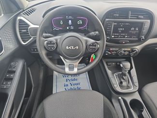 Used 2023 Kia Soul LX w/ Option Group 015 video 3
