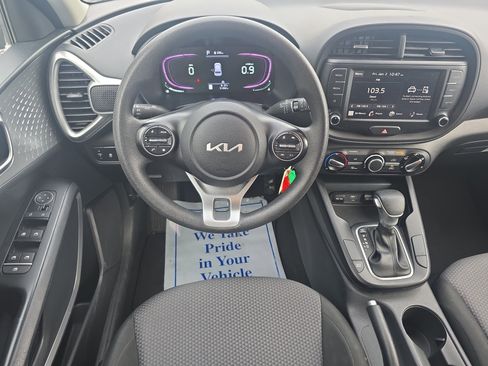 Used 2023 Kia Soul LX w/ Option Group 015 image 3