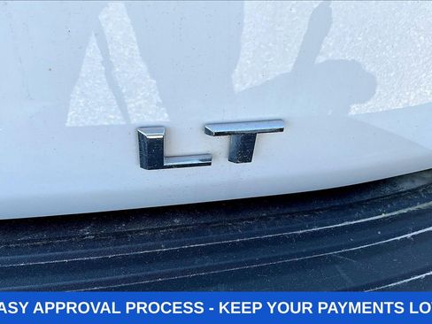Used 2024 Chevrolet Suburban LT AWD/4WD image 30