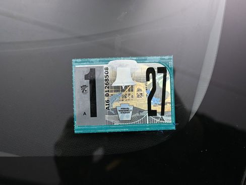 Used 2023 Tesla Model 3 Standard Range image 8