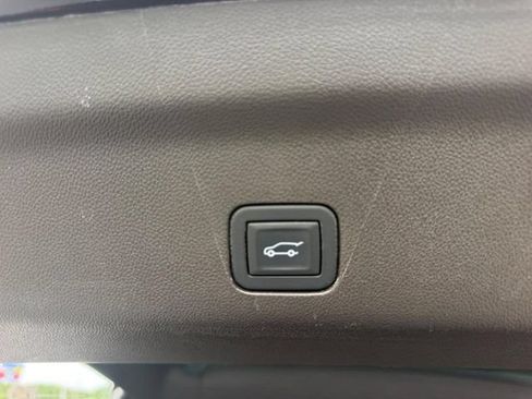 Used 2023 GMC Yukon Denali w/ Max Trailering Package AWD/4WD image 8