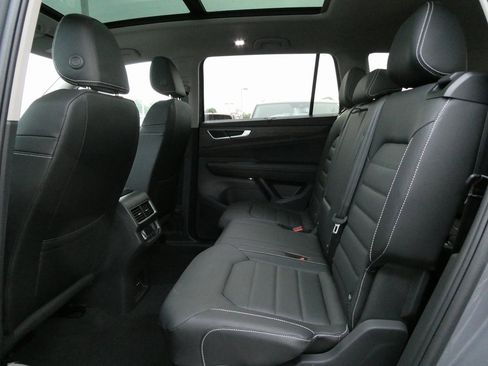 New 2026 Volkswagen Atlas SEL image 40