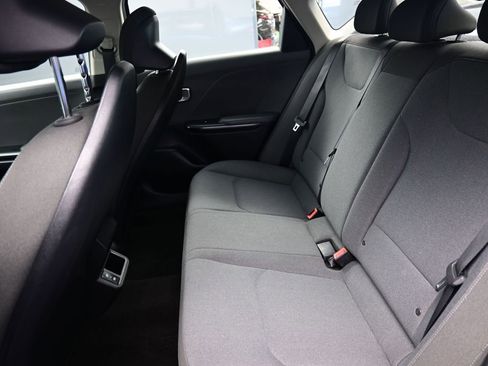 Used 2025 Kia K4 LXS image 22