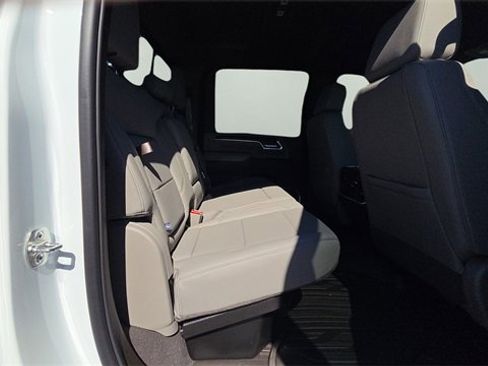 New 2026 GMC Sierra 2500 SLT w/ SLT Convenience Package image 14