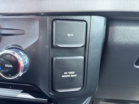 Used 2025 Ford F250 Platinum w/ Tremor Off-Road Package image 38