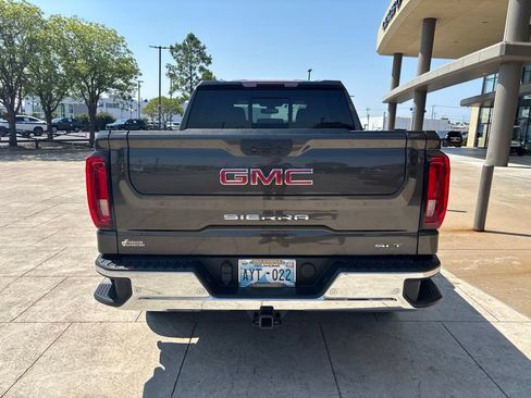 Used 2020 GMC Sierra 1500 SLT w/ SLT Premium Plus Package AWD/4WD image 4