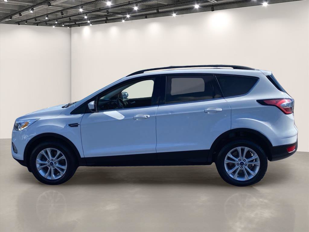 Used 2017 Ford Escape SE w/ Equipment Group 201A AWD/4WD image 4