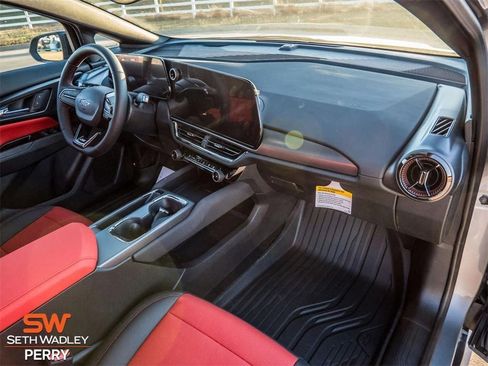 New 2025 Chevrolet Equinox EV RS w/ LPO, Illumination Package image 15