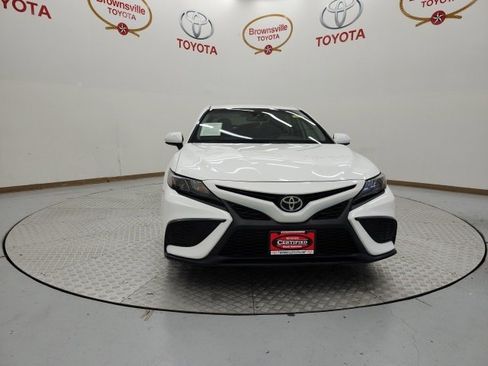 Used 2021 Toyota Camry SE image 4