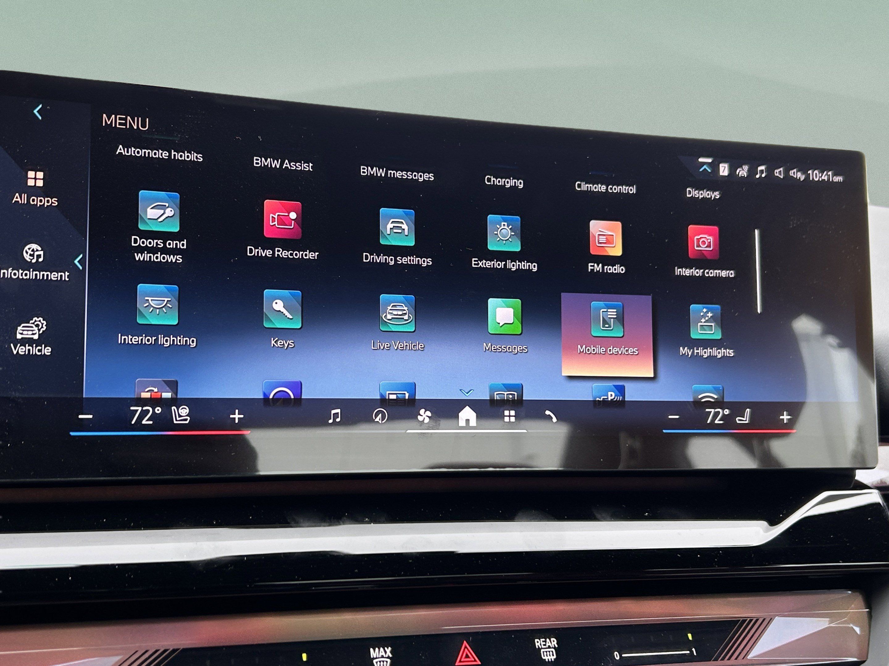 Used 2026 BMW i5 eDrive40 w/ Premium Package RWD image 17