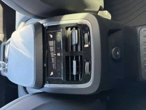 Used 2024 Volvo XC90 T8 Ultimate w/ Protection Package Premier image 60