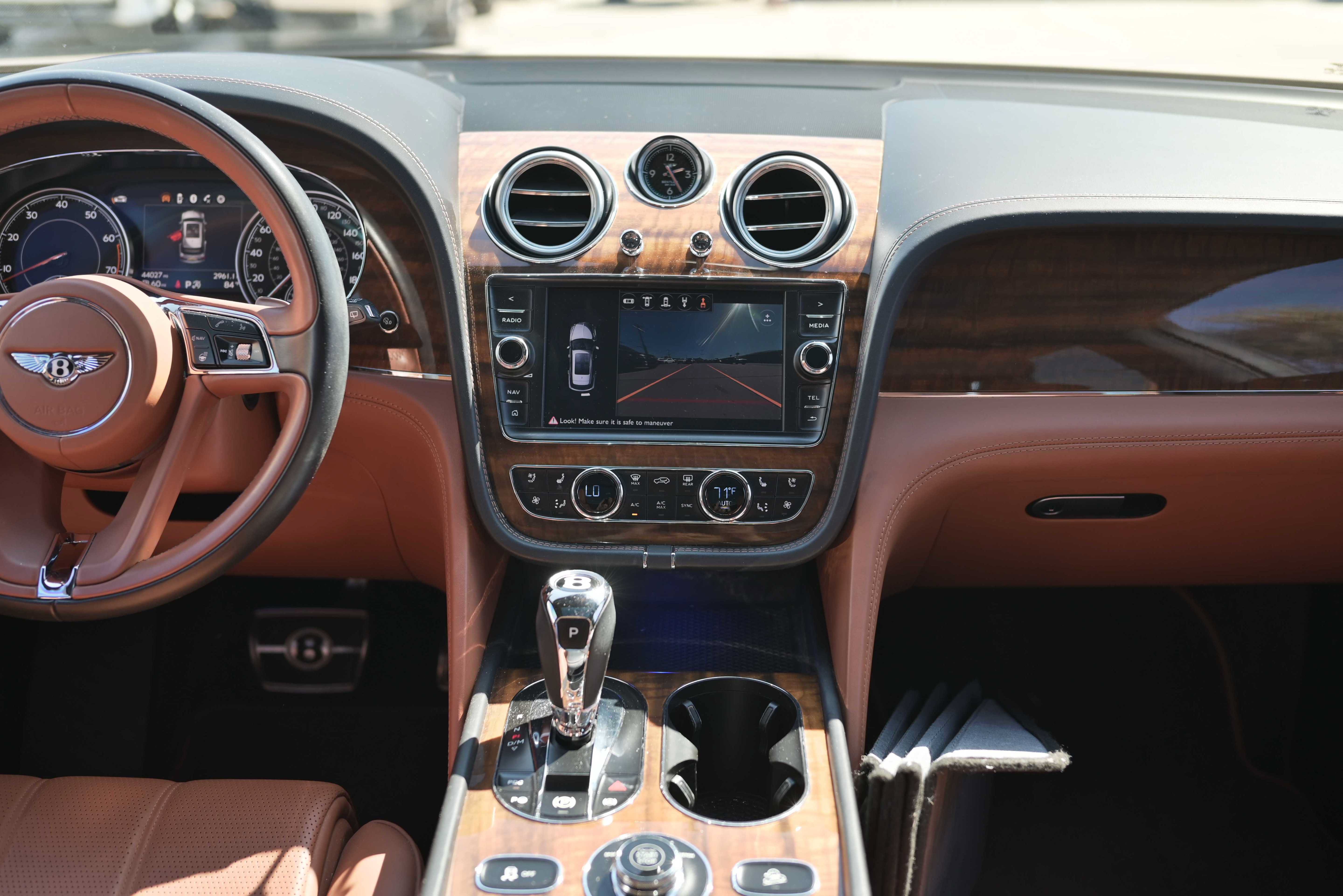 Used 2018 Bentley Bentayga AWD/4WD image 7