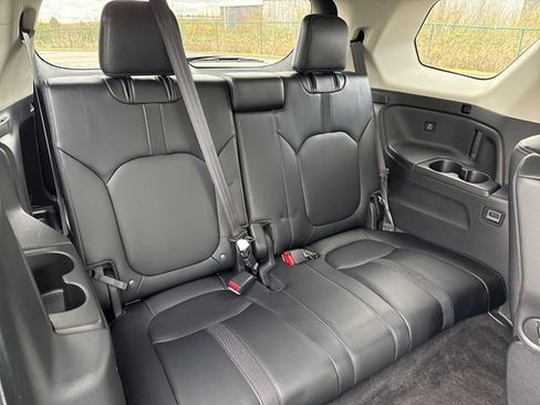 Used 2023 Honda Pilot EX-L image 12