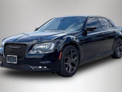 Used 2021 Chrysler 300 S RWD image 2