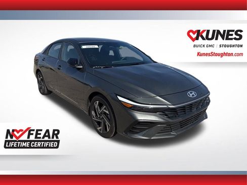 Used 2025 Hyundai Elantra Sport FWD image 1