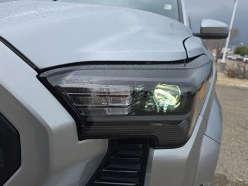 Used 2025 Toyota Tacoma SR5 image 30