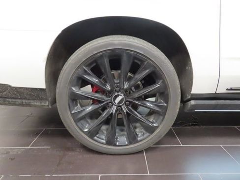 Certified 2025 Cadillac Escalade ESV V w/ LPO, ONYX Package image 17