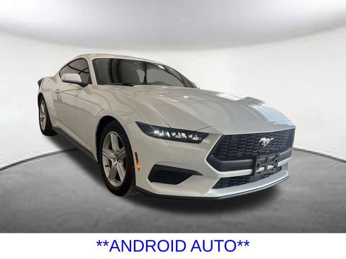 Certified 2026 Ford Mustang Coupe RWD image 7