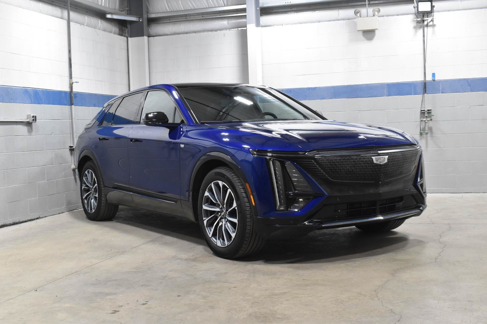 Certified 2024 Cadillac Lyriq Sport RWD image 28