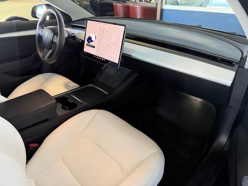 Used 2021 Tesla Model 3 Long Range AWD/4WD image 14