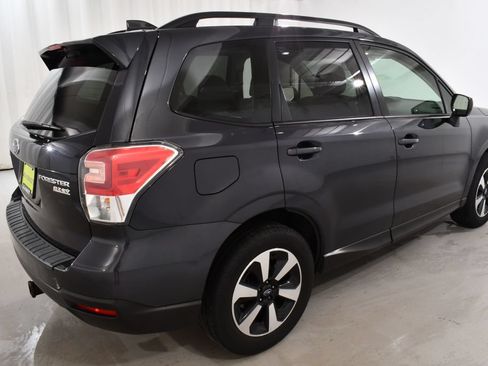 Used 2017 Subaru Forester 2.5i Premium w/ All-Weather Package AWD/4WD image 11