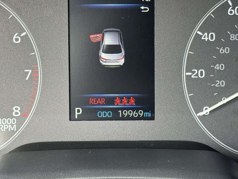 Used 2024 Toyota Corolla SE FWD image 13