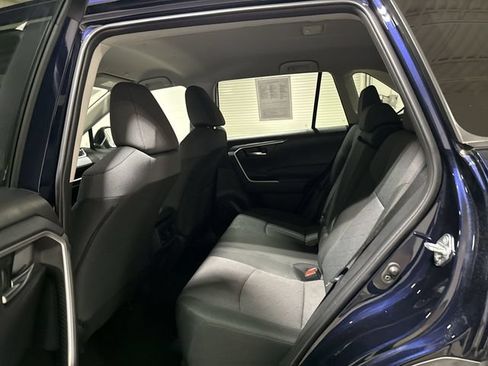 Used 2025 Toyota RAV4 XLE AWD/4WD image 22