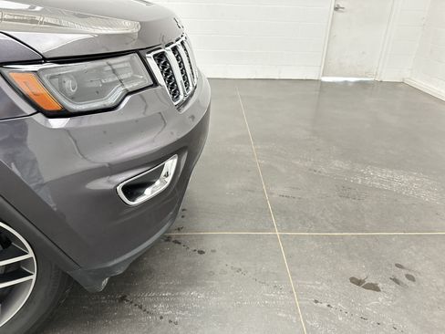 Used 2020 Jeep Grand Cherokee Limited w/ Premium Lighting Group AWD/4WD image 2