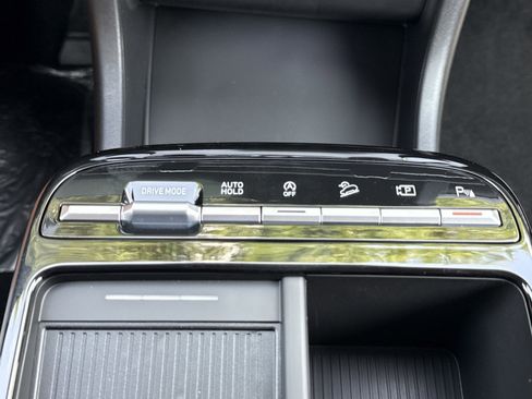 New 2026 Hyundai Tucson Limited FWD image 32