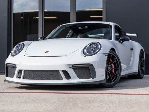 Certified 2018 Porsche 911 GT3 image 1