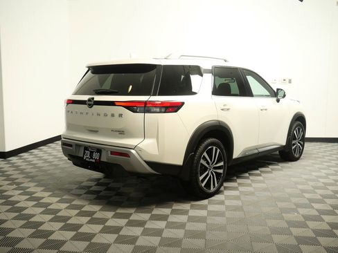 Used 2024 Nissan Pathfinder Platinum AWD/4WD image 8