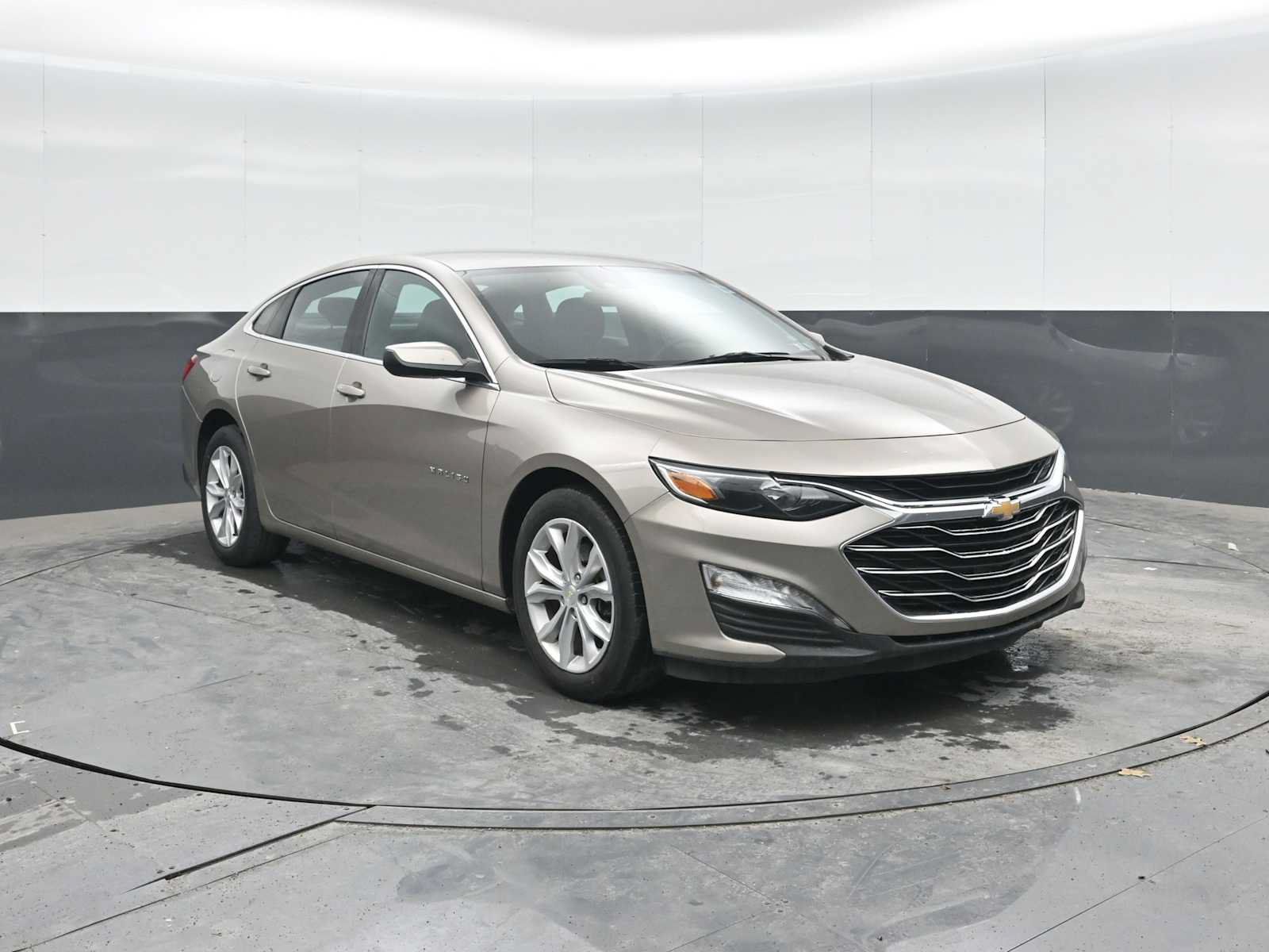 Used 2025 Chevrolet Malibu LT FWD image 7