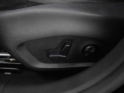 Used 2015 Jeep Renegade Limited AWD/4WD image 23