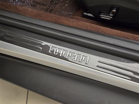 Used 2024 Ferrari Roma Spider image 35